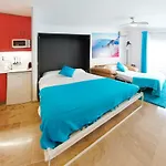 Апартаменти Zenplaya 2º4 *